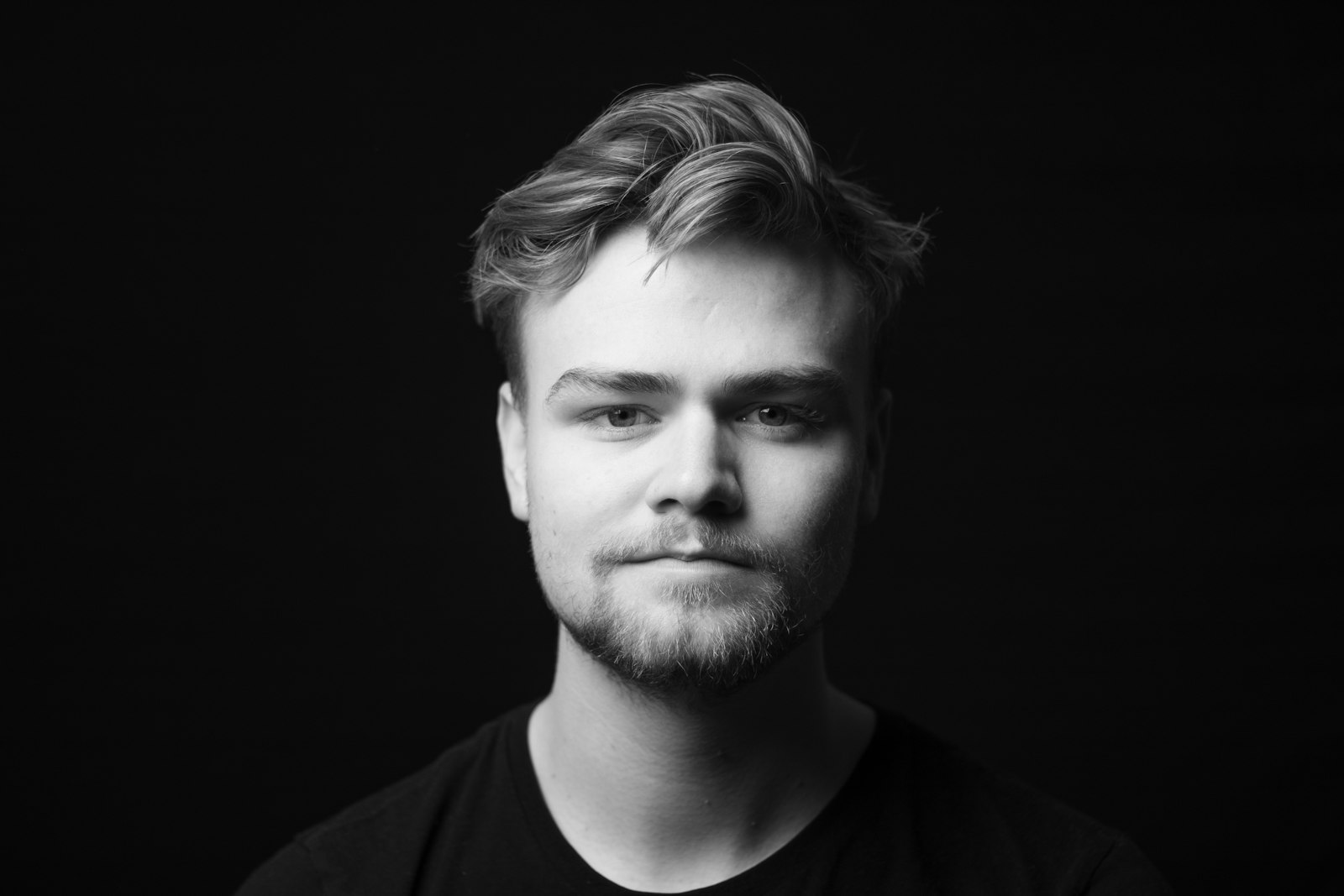 Black and white portrait of a classic short cut
